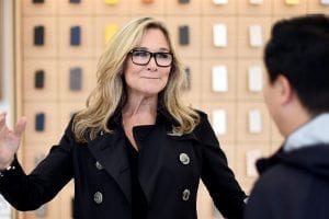 Angela Ahrendts Apple Store